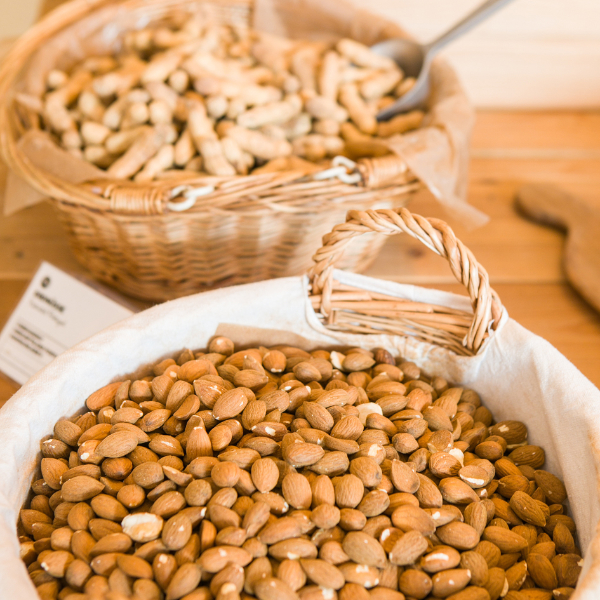 Mandeln und geröstete Erdnüsse von POIS – Natürlich Portugal.